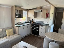 Clarach Bay Holiday Village - Holiday Accommodation 21919 - Mid Wales - 1188308 - thumbnail photo 4