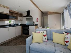 Home Farm Holiday Centre - Holiday Accommodation 21920 - Devon - 1188309 - thumbnail photo 6