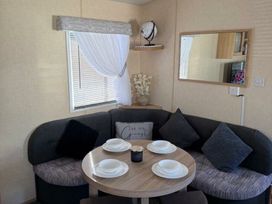 Golden Gate Holiday Centre - Holiday Accommodation 21921 - North Wales - 1188310 - thumbnail photo 3