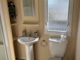 Golden Gate Holiday Centre - Holiday Accommodation 21921 - North Wales - 1188310 - thumbnail photo 6