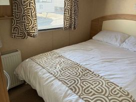 Golden Gate Holiday Centre - Holiday Accommodation 21921 - North Wales - 1188310 - thumbnail photo 9