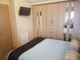 Primrose Valley Holiday Park - Holiday Accommodation 21924 - North Yorkshire (incl. Whitby) - 1188313 - thumbnail photo 6
