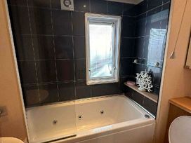 Primrose Valley Holiday Park - Holiday Accommodation 21924 - North Yorkshire (incl. Whitby) - 1188313 - thumbnail photo 10