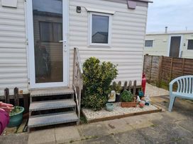 Brightholme Holiday Park - Holiday Accommodation 21925 - Somerset & Wiltshire - 1188314 - thumbnail photo 2