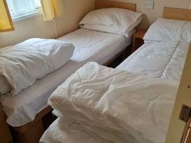 Brightholme Holiday Park - Holiday Accommodation 21925 - Somerset & Wiltshire - 1188314 - thumbnail photo 8