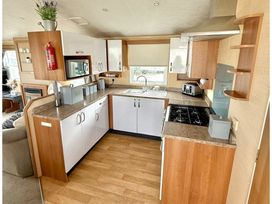 Sand Le Mere Holiday Village - Holiday Accommodation 21927 - North Yorkshire (incl. Whitby) - 1188316 - thumbnail photo 2