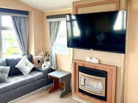 Sand Le Mere Holiday Village - Holiday Accommodation 21927 - North Yorkshire (incl. Whitby) - 1188316 - thumbnail photo 16