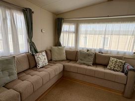 Hoburne Cotswolds - Holiday Accommodation 21941 - Somerset & Wiltshire - 1188329 - thumbnail photo 3
