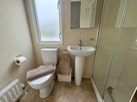Hoburne Cotswolds - Holiday Accommodation 21947 - Somerset & Wiltshire - 1188335 - thumbnail photo 13