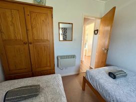 Hoburne Cotswolds - Holiday Accommodation 21949 - Somerset & Wiltshire - 1188337 - thumbnail photo 11