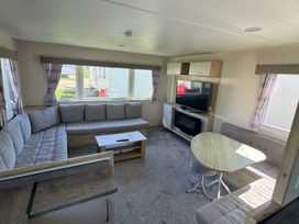 Thornwick Bay Holiday Village - Holiday Accommodation 21954 - North Yorkshire (incl. Whitby) - 1188339 - thumbnail photo 7
