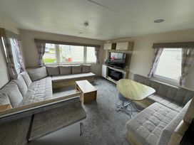 Thornwick Bay Holiday Village - Holiday Accommodation 21954 - North Yorkshire (incl. Whitby) - 1188339 - thumbnail photo 12