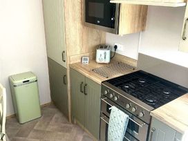 Aberdunant Hall Holiday Park - Holiday Accommodation 21962 - North Wales - 1188345 - thumbnail photo 7