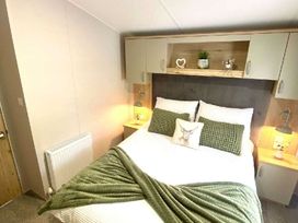 Aberdunant Hall Holiday Park - Holiday Accommodation 21962 - North Wales - 1188345 - thumbnail photo 11