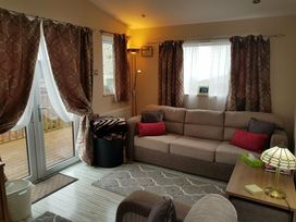 West View Caravan Park - Holiday Accommodation 2197 - Lake District - 1188353 - thumbnail photo 1