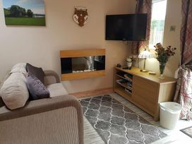 West View Caravan Park - Holiday Accommodation 2197 - Lake District - 1188353 - thumbnail photo 3