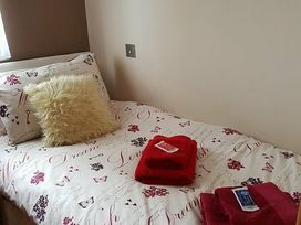 West View Caravan Park - Holiday Accommodation 2197 - Lake District - 1188353 - thumbnail photo 8