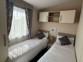 Golden Palm Resort - Holiday Accommodation 21979 - Lincolnshire - 1188360 - thumbnail photo 7
