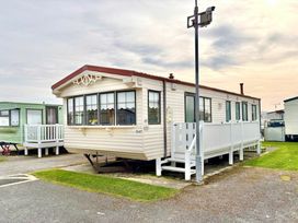 Happy Days Caravan Park - Holiday Accommodation 21986 - North Wales - 1188365 - thumbnail photo 14