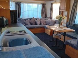 Sealands Caravan Park - Holiday Accommodation 21987 - Lincolnshire - 1188366 - thumbnail photo 2