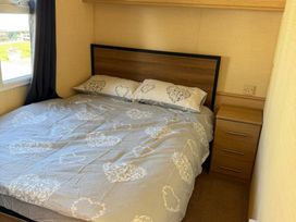 Happy Days Holiday Homes - Holiday Accommodation 22000 - Lincolnshire - 1188376 - thumbnail photo 4