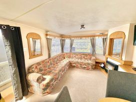 Happy Days Caravan Park - Holiday Accommodation 22004 - North Wales - 1188380 - thumbnail photo 2