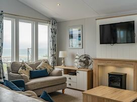 Devon Cliffs Holiday Park - Holiday Accommodation 22011 - Devon - 1188384 - thumbnail photo 9