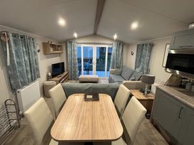 Cresswell Towers - Holiday Accommodation 22015 - Northumberland - 1188388 - thumbnail photo 3