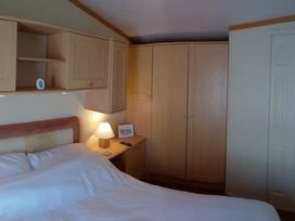 Greenfields Holiday Park - Holiday Accommodation 22017 - Mid Wales - 1188390 - thumbnail photo 6
