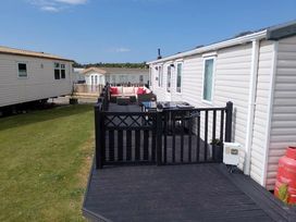 Greenfields Holiday Park - Holiday Accommodation 22017 - Mid Wales - 1188390 - thumbnail photo 9