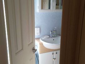 Greenfields Holiday Park - Holiday Accommodation 22017 - Mid Wales - 1188390 - thumbnail photo 14