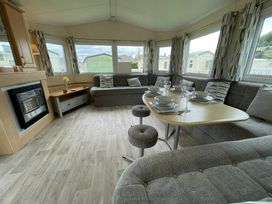Pendine Sands - Holiday Accommodation 22023 - South Wales - 1188396 - thumbnail photo 4