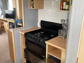 Stoupe Cross Caravan Park - Holiday Accommodation 22028 - North Yorkshire (incl. Whitby) - 1188400 - thumbnail photo 6