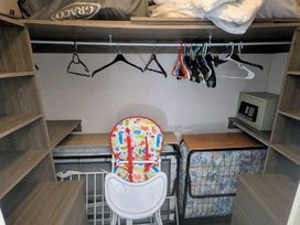 Manor Park Holiday Village - Holiday Accommodation 22030 - Norfolk - 1188402 - thumbnail photo 12