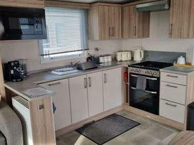 Skipsea Sands Holiday Park - Holiday Accommodation 22031 - North Yorkshire (incl. Whitby) - 1188403 - thumbnail photo 2