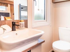 Beverley Bay Holiday Park - Holiday Accommodation 22032 - Devon - 1188404 - thumbnail photo 12