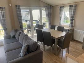 Kiln Park Holiday Park - Holiday Accommodation 22033 - South Wales - 1188405 - thumbnail photo 2