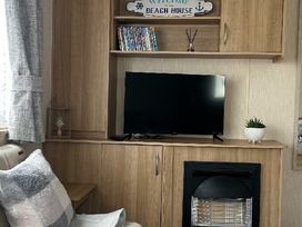 Happy Days Caravan Park - Holiday Accommodation 22034 - North Wales - 1188406 - thumbnail photo 7