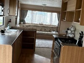 Happy Days Caravan Park - Holiday Accommodation 22034 - North Wales - 1188406 - thumbnail photo 8