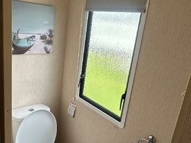 Happy Days Caravan Park - Holiday Accommodation 22034 - North Wales - 1188406 - thumbnail photo 10