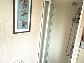 Happy Days Caravan Park - Holiday Accommodation 22034 - North Wales - 1188406 - thumbnail photo 12