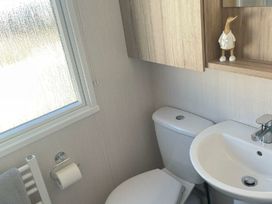 Trecco Bay - Holiday Accommodation 22035 - Somerset & Wiltshire - 1188407 - thumbnail photo 4