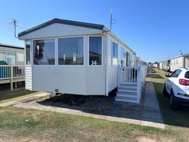Coastfield Holiday Village - Holiday Accommodation 22038 - Lincolnshire - 1188409 - thumbnail photo 1