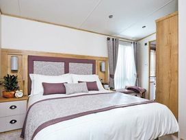 Swanage Bay View - Holiday Accommodation 22045 - Dorset - 1188413 - thumbnail photo 7
