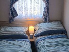 Golden Gate Holiday Centre - Holiday Accommodation 22053 - North Wales - 1188418 - thumbnail photo 9