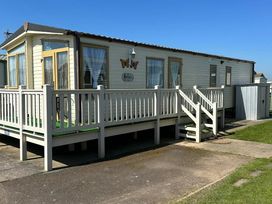 Coastfield Holiday Village - Holiday Accommodation 22055 - Lincolnshire - 1188420 - thumbnail photo 2