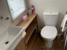 Hayling Island Holiday Park - Meadow Bay Villages - Holiday Accommodation 22059 - Hampshire - 1188424 - thumbnail photo 6
