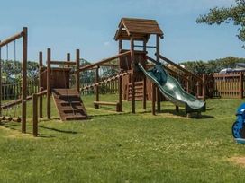 Trevella Park - Holiday Accommodation 22065 - Cornwall - 1188429 - thumbnail photo 14