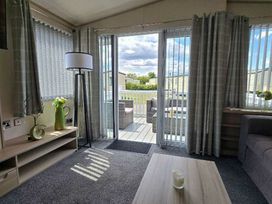 Skipsea Sands Holiday Park - Holiday Accommodation 22066 - North Yorkshire (incl. Whitby) - 1188430 - thumbnail photo 2