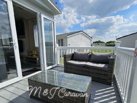 Skipsea Sands Holiday Park - Holiday Accommodation 22066 - North Yorkshire (incl. Whitby) - 1188430 - thumbnail photo 8